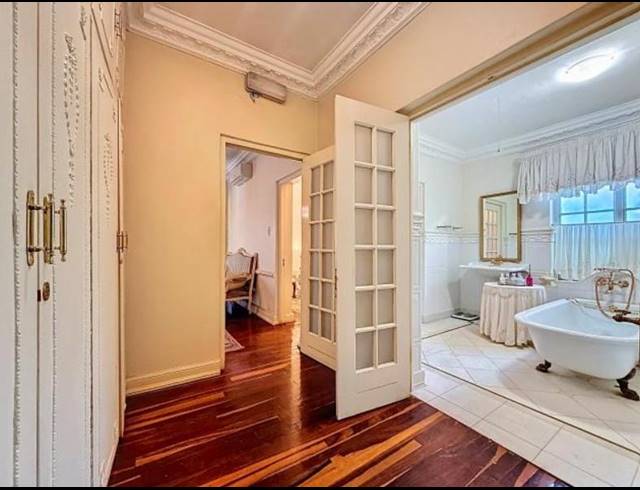 BUSINESS FOR SALE IN MUCKLENEUK